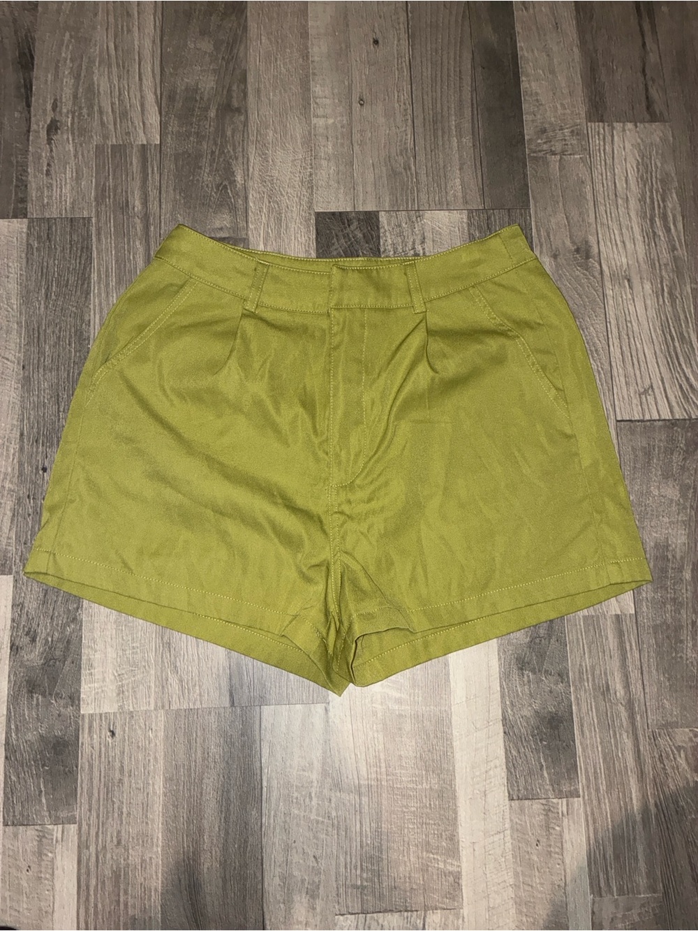 SHEIN High-Waist Olive Green Pleated Women’s Shorts